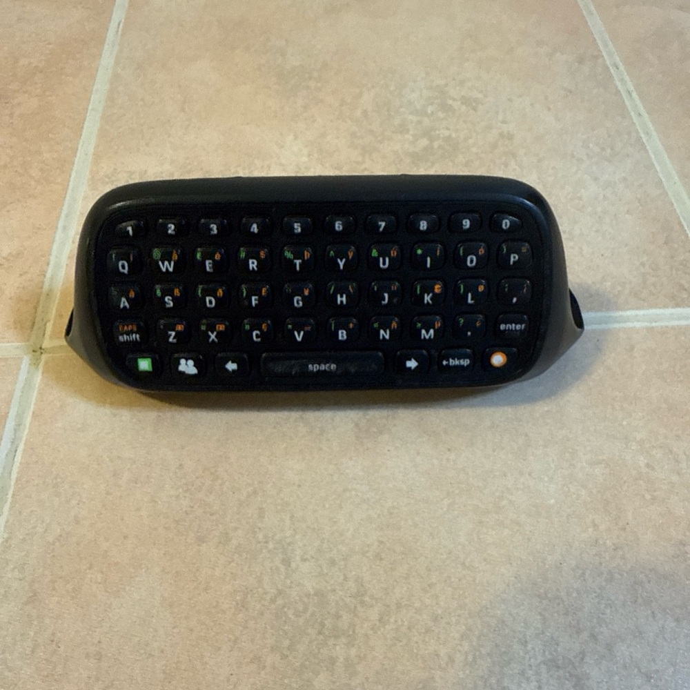 Microsoft Black Keyboard for Video Games & Consoles